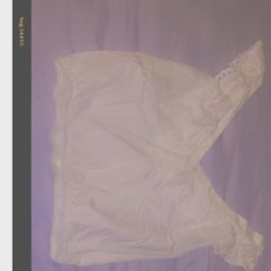 White fancy tank with lace detailing, Vneck style